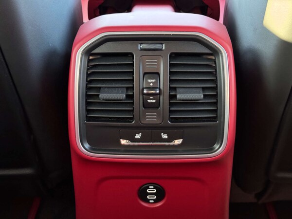 Used Porsche Macan 2021 for sale - 73900132: Photo 38