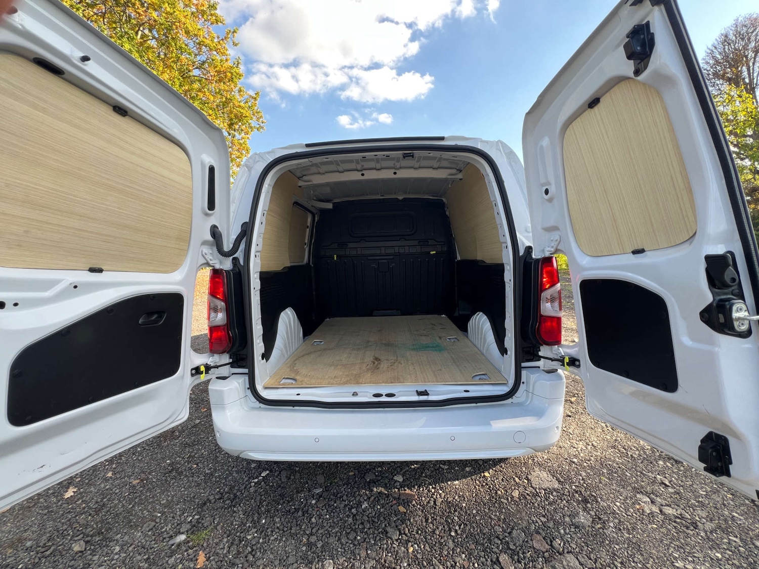 Used Peugeot Partner 2024 for sale - 76077945: Photo 14