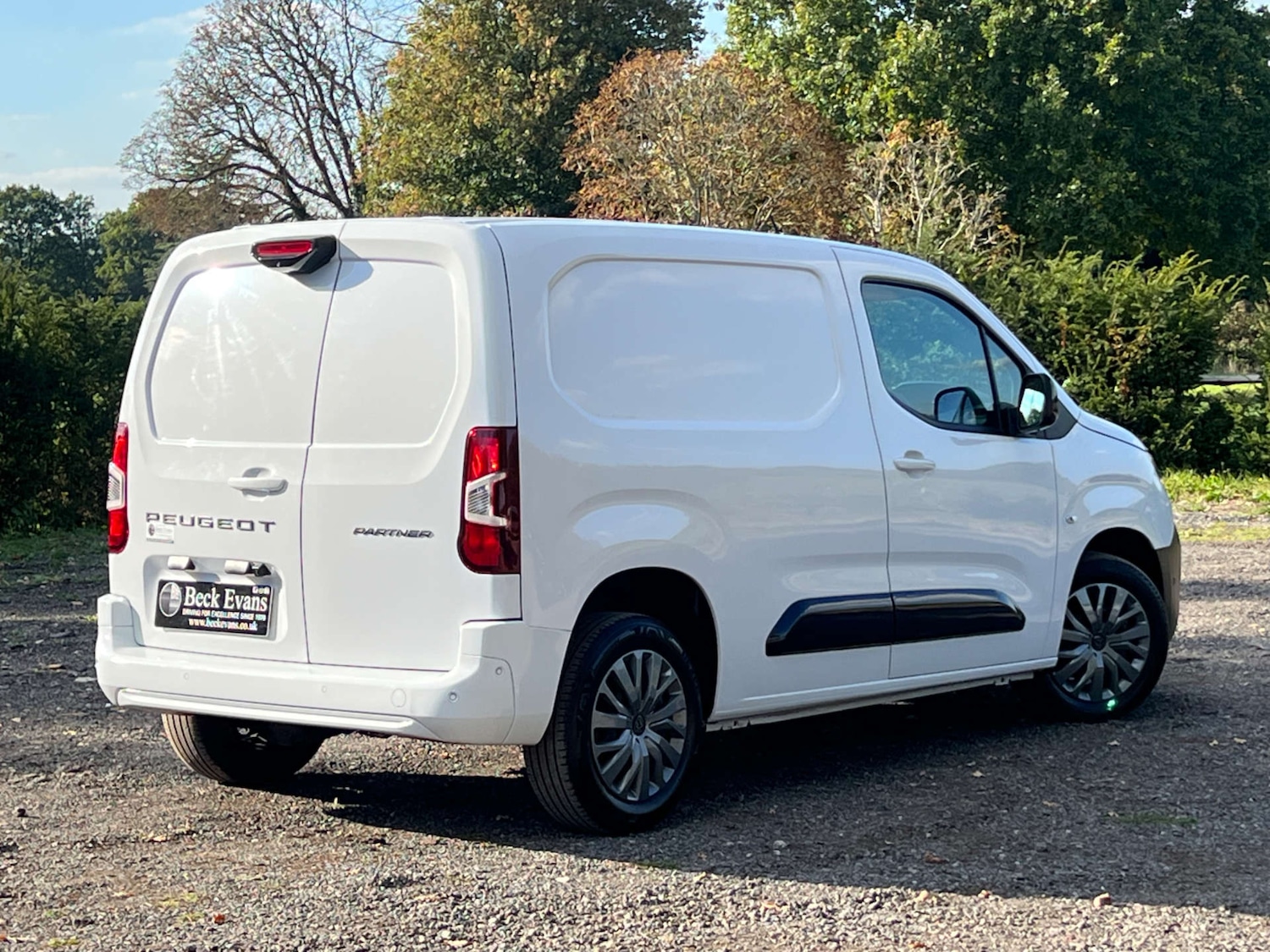 Used Peugeot Partner 2024 for sale - 76077945: Photo 17