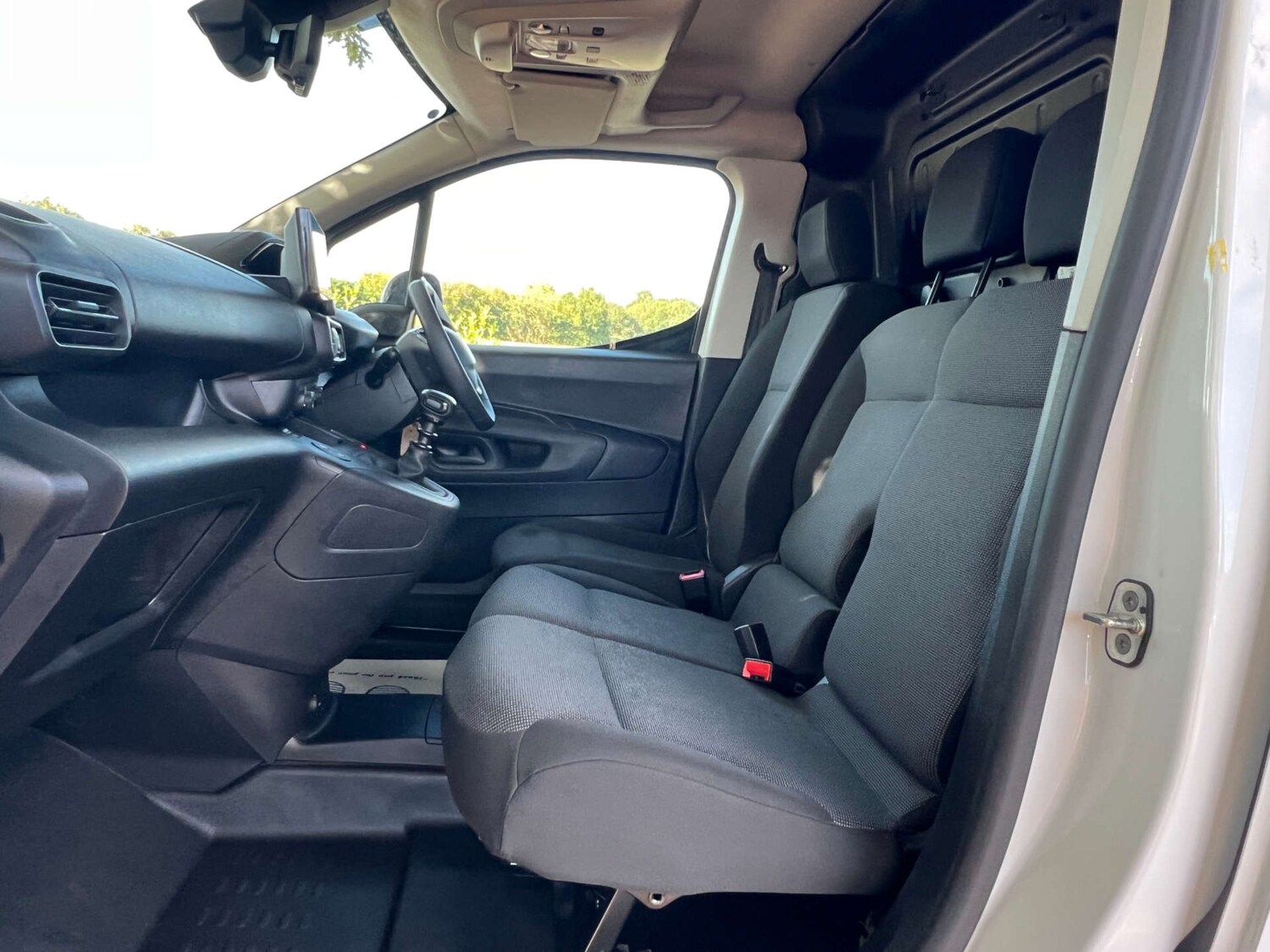 Used Peugeot Partner 2024 for sale - 76077945: Photo 36