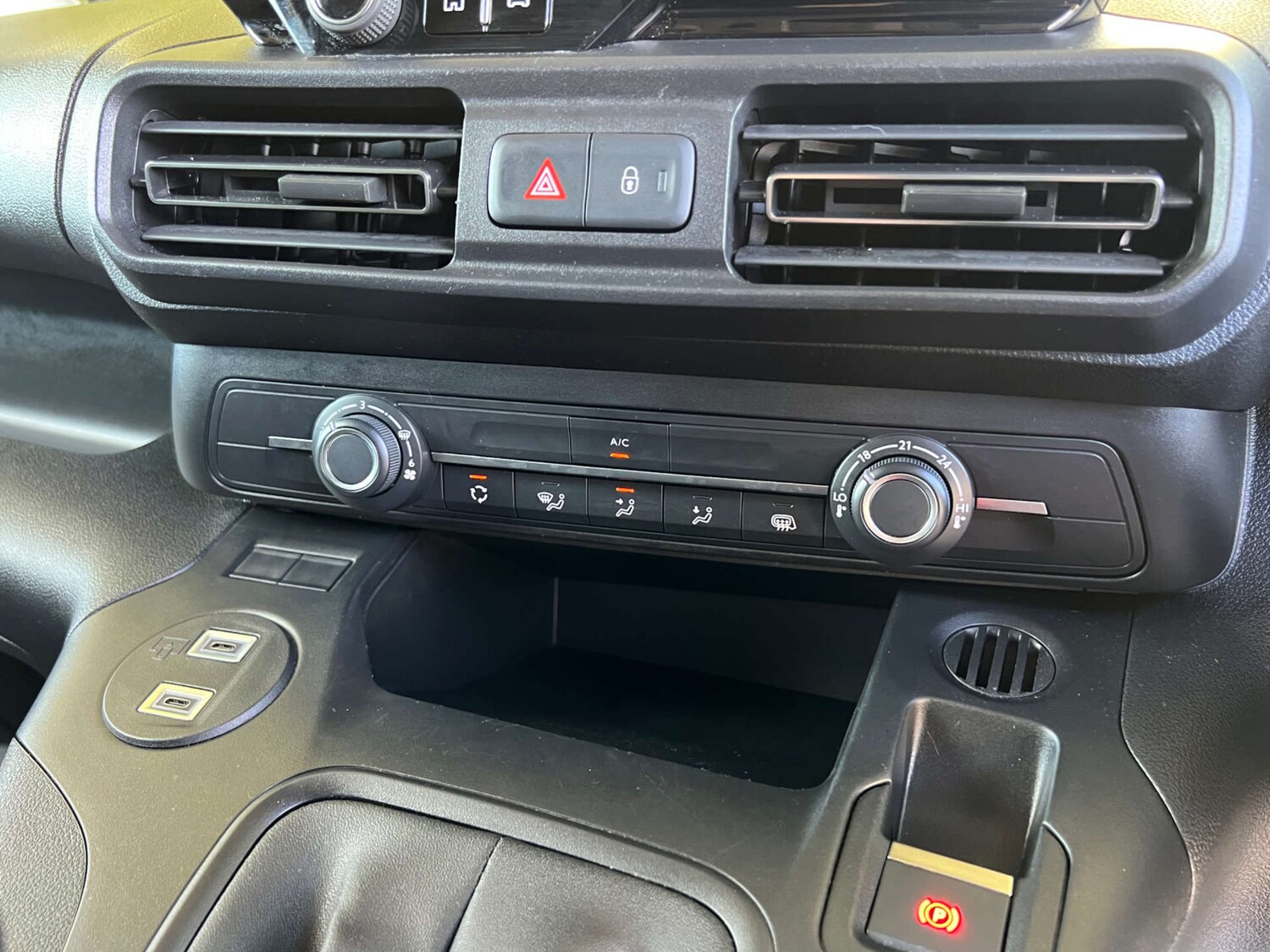 Used Peugeot Partner 2024 for sale - 76077945: Photo 54