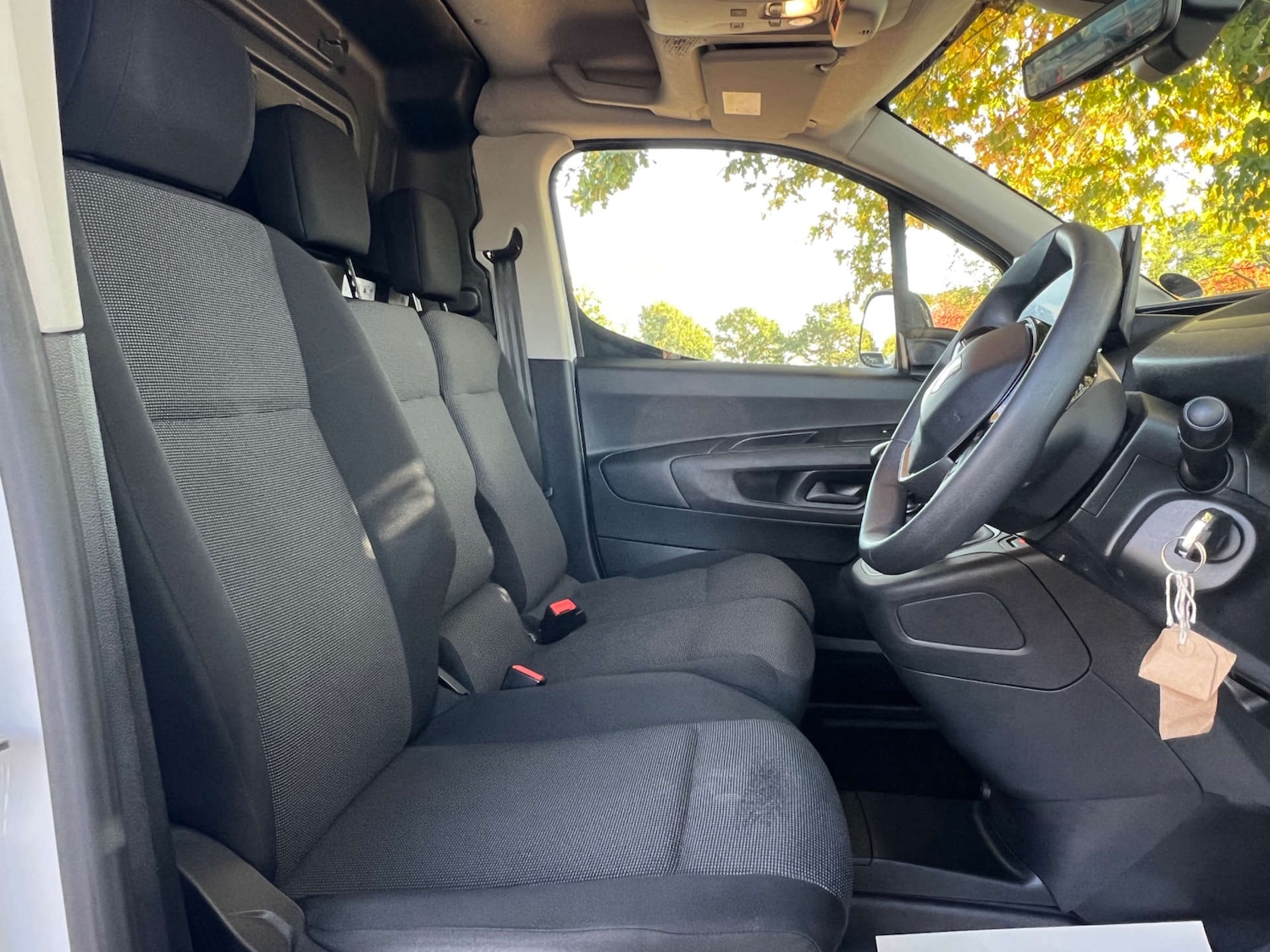 Used Peugeot Partner 2024 for sale - 76077945: Photo 7