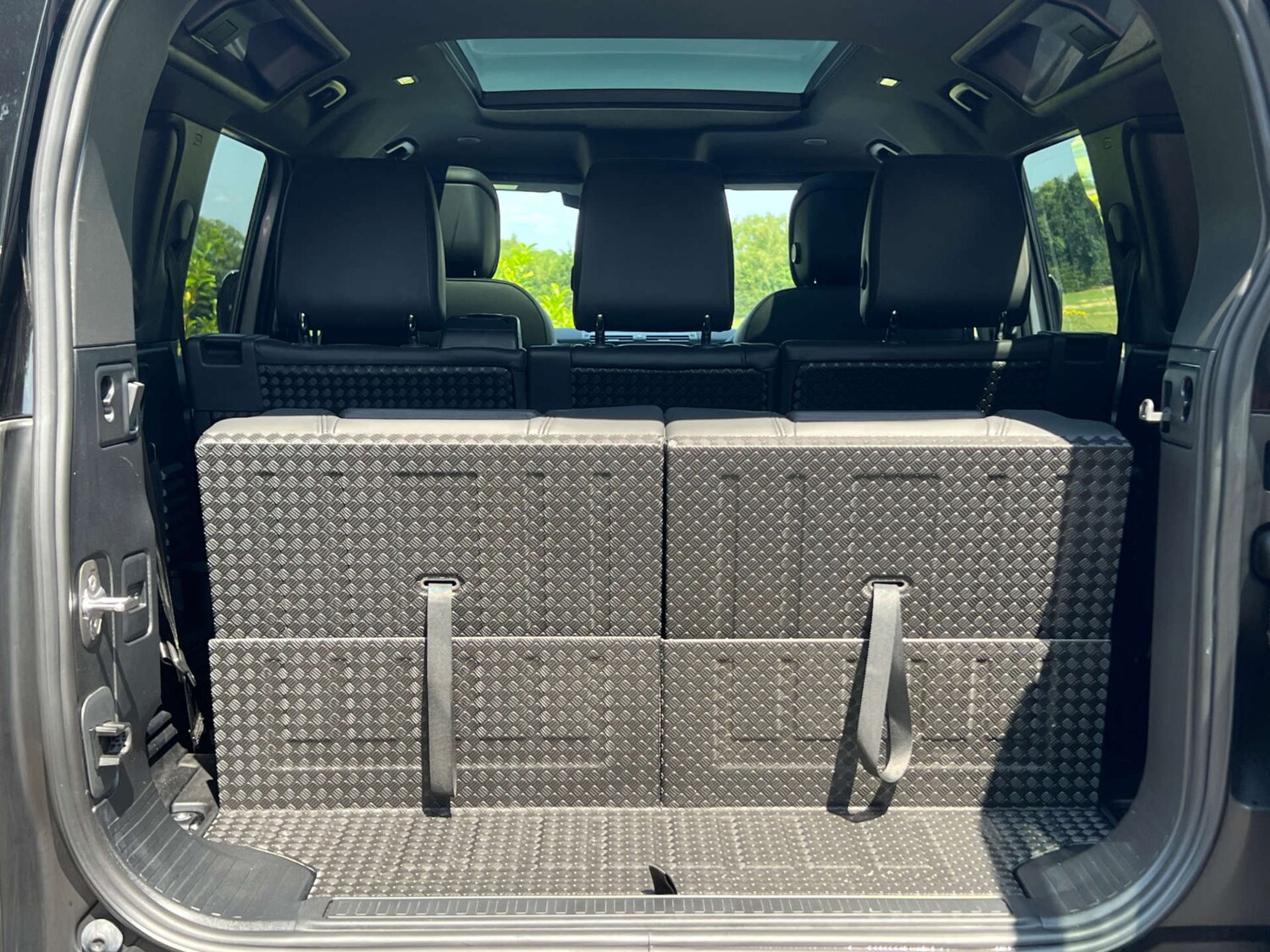 Used Land Rover Defender 2023 for sale - 77523109: Photo 14