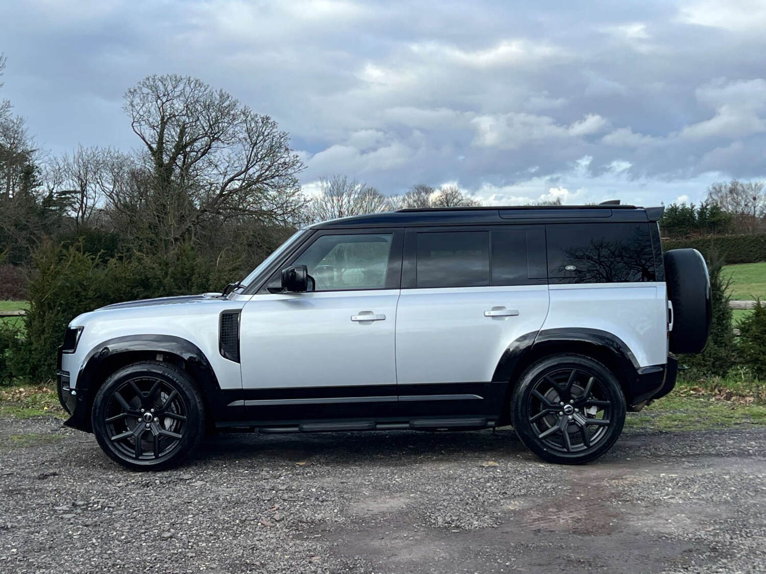 Used Land Rover Defender 2023 for sale - 77523109: Photo 28