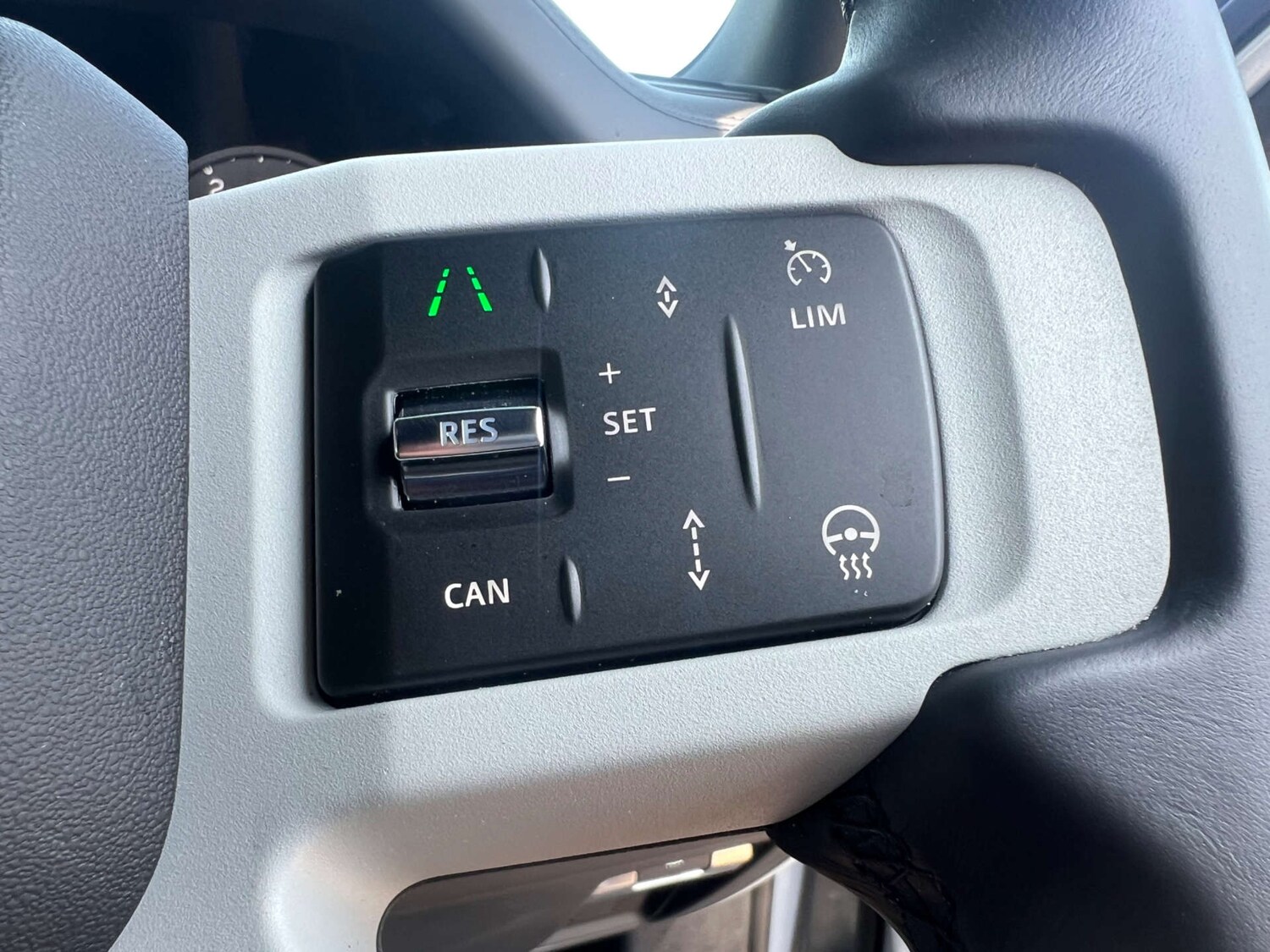 Used Land Rover Defender 2023 for sale - 77523109: Photo 56