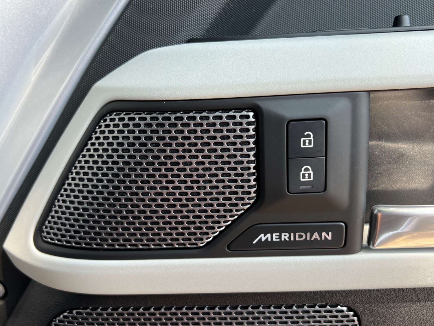 Used Land Rover Defender 2023 for sale - 77523109: Photo 68