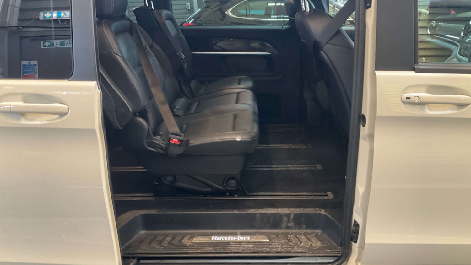 Used Mercedes-Benz V-Class 2021 for sale - 77045737: Photo 13