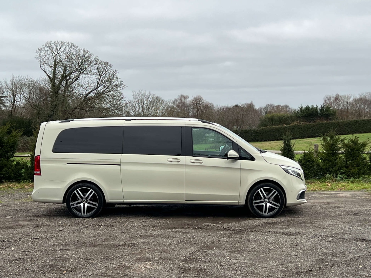 Used Mercedes-Benz V-Class 2021 for sale - 77045737: Photo 25