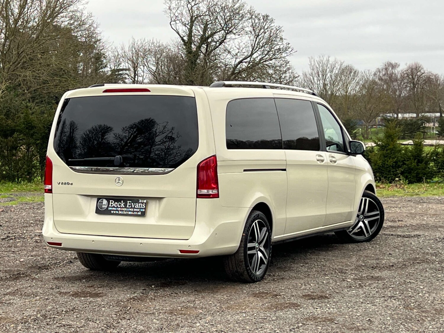 Used Mercedes-Benz V-Class 2021 for sale - 77045737: Photo 31