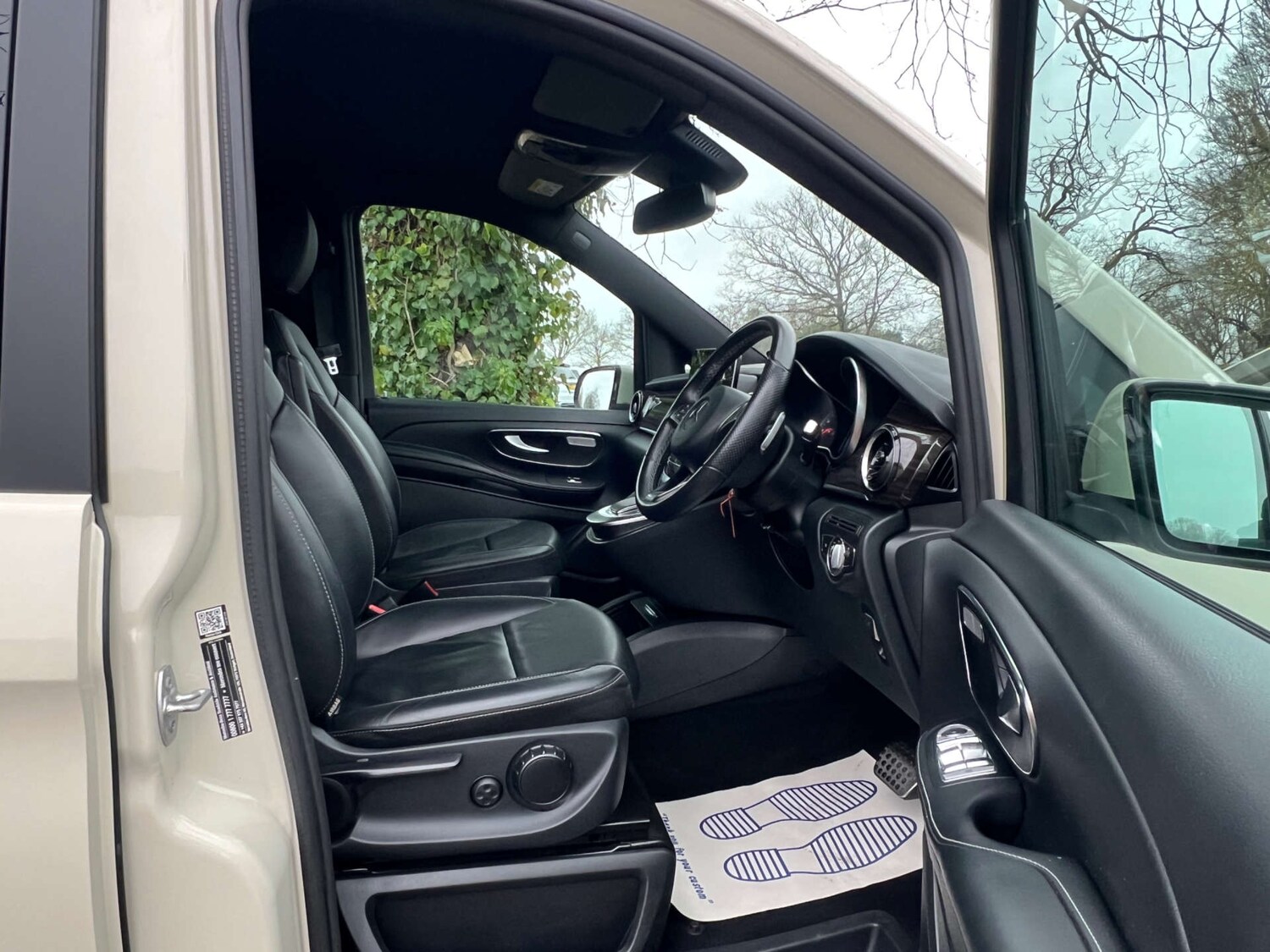 Used Mercedes-Benz V-Class 2021 for sale - 77045737: Photo 34