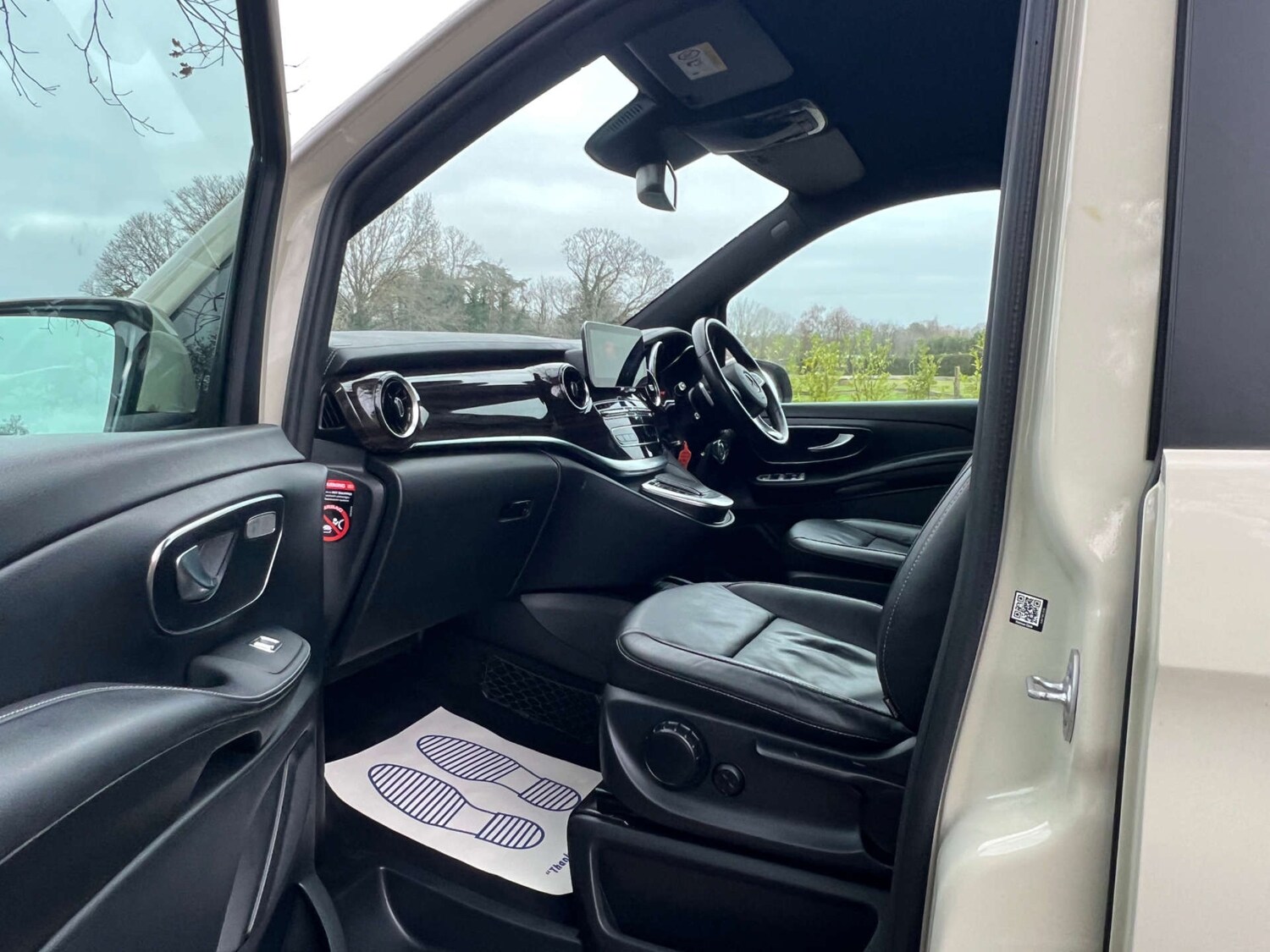 Used Mercedes-Benz V-Class 2021 for sale - 77045737: Photo 35