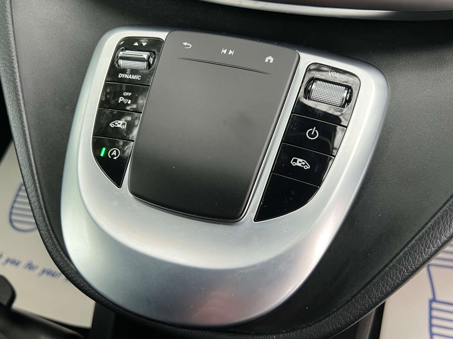 Used Mercedes-Benz V-Class 2021 for sale - 77045737: Photo 44