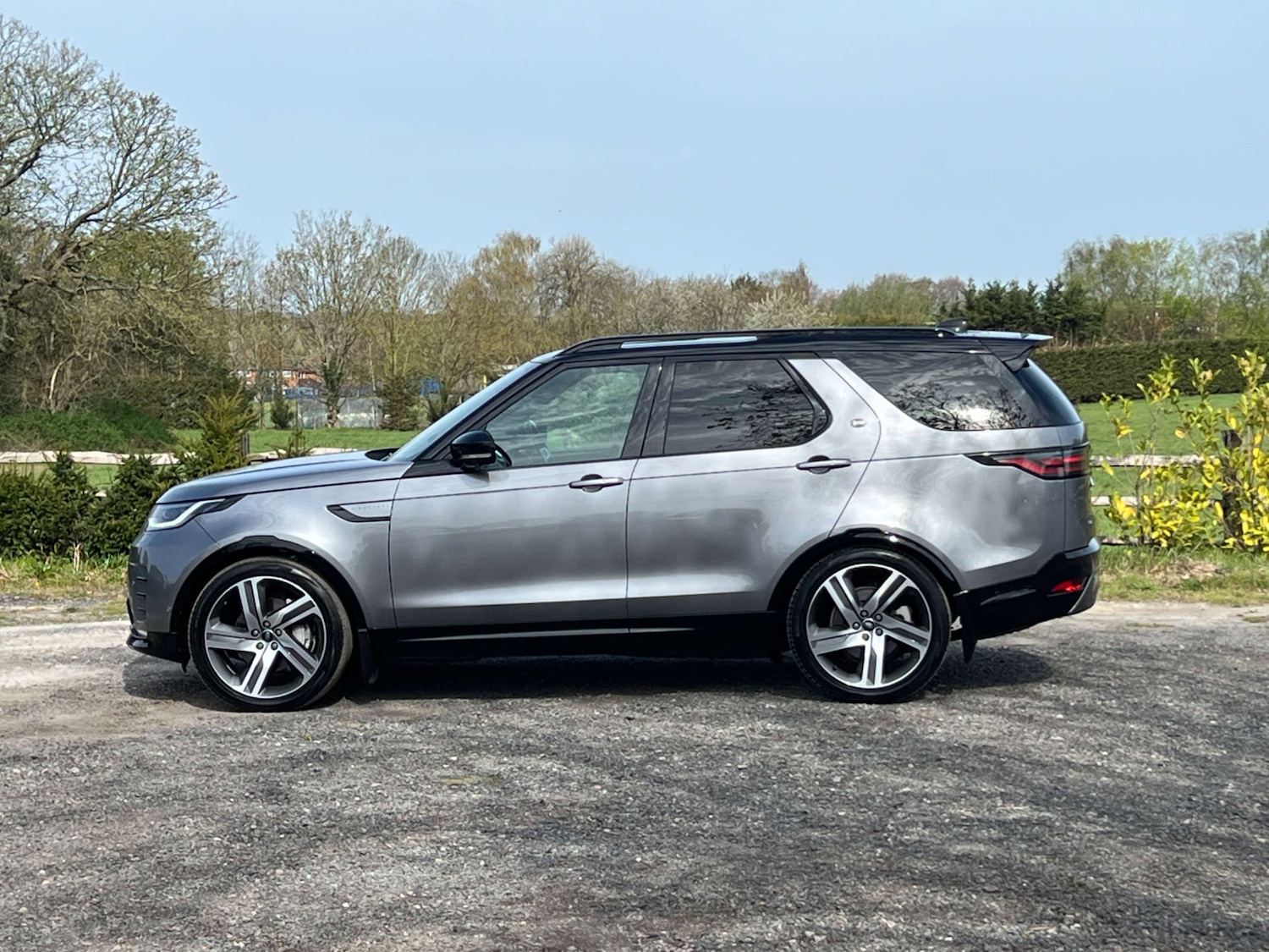 Used Land Rover Discovery 2023 for sale - 78196749: Photo 11