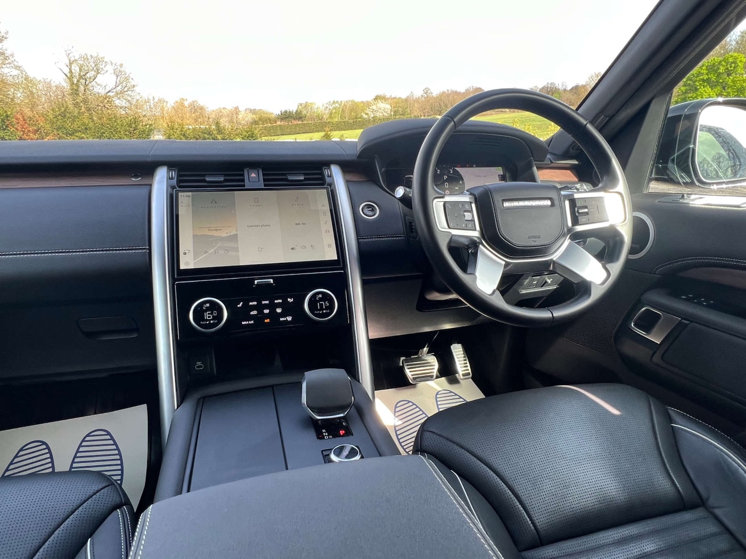 Used Land Rover Discovery 2023 for sale - 78196749: Photo 5