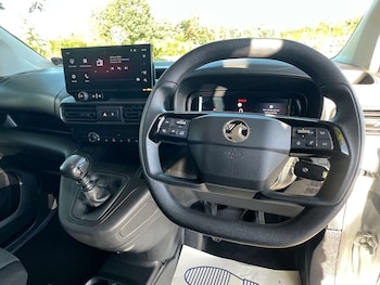 Used Vauxhall Combo 2024 for sale - 75931301: Photo