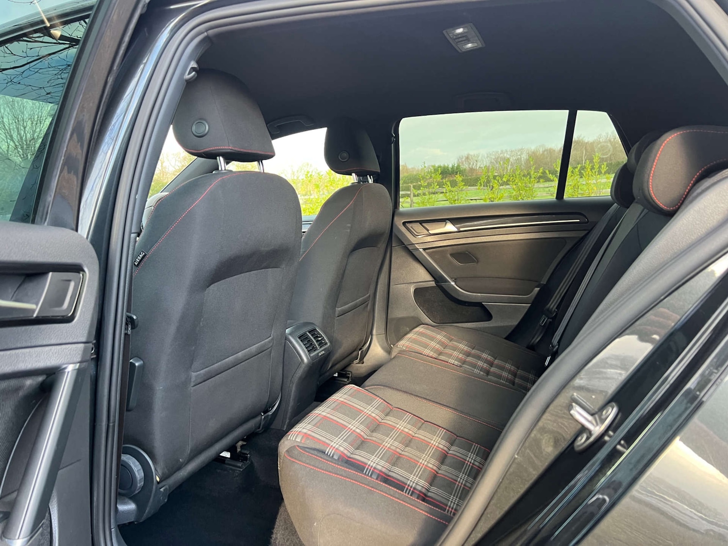 Used Volkswagen Golf 2016 for sale - 76896346: Photo 29