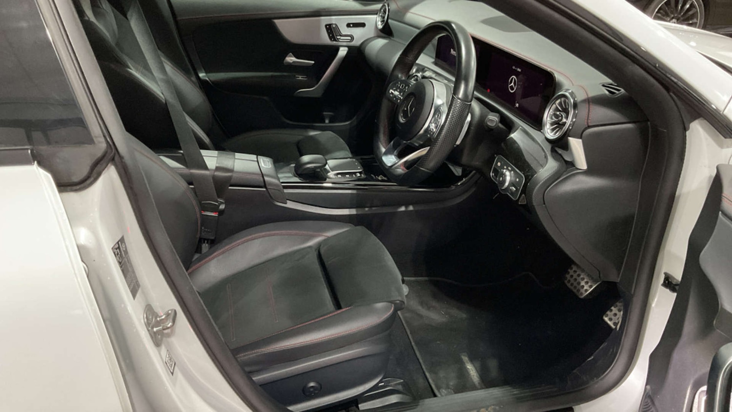 Used Mercedes-Benz CLA 2023 for sale - 77453617: Photo 2