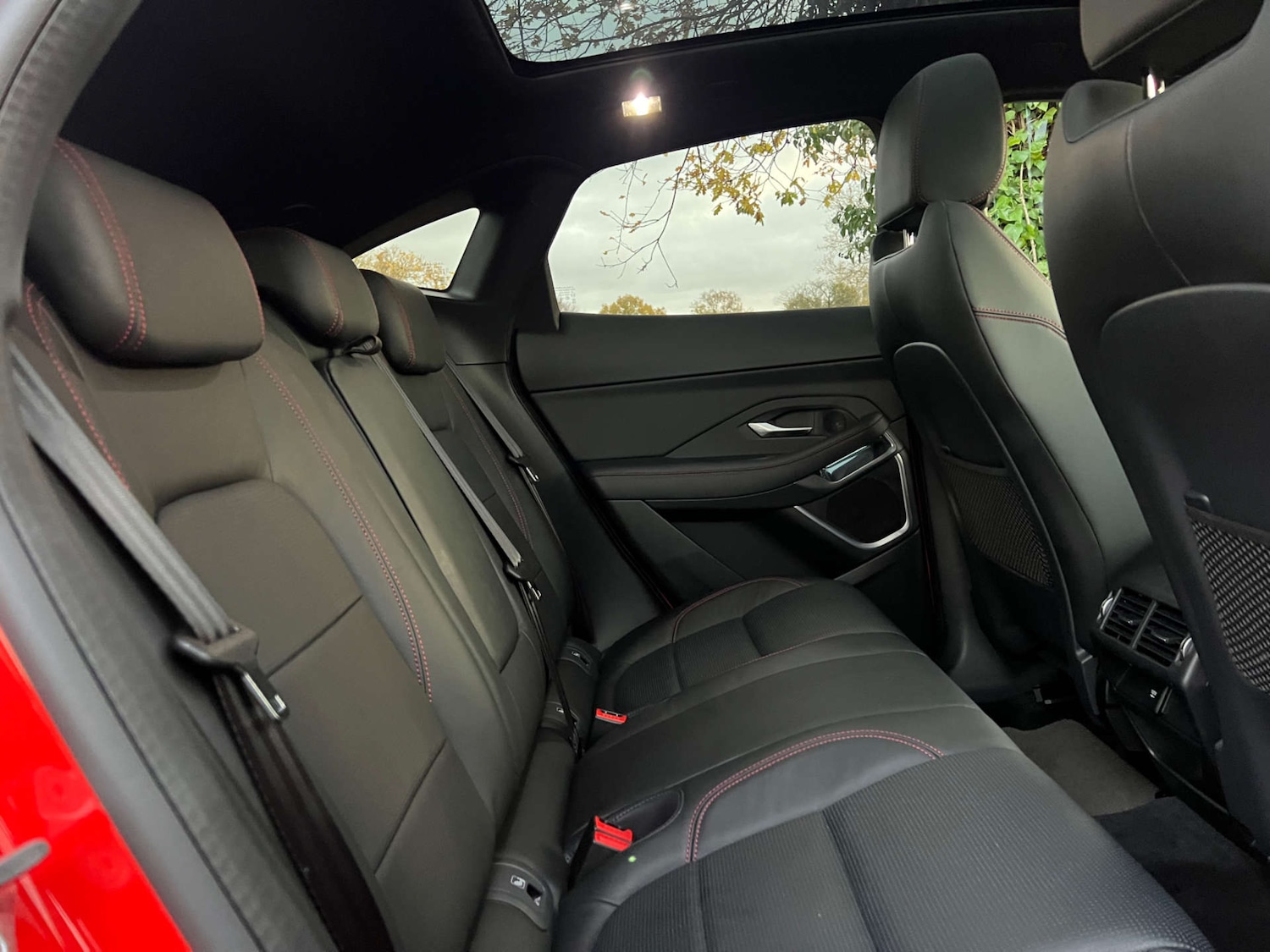 Used Jaguar E-Pace 2020 for sale - 76762536: Photo 31