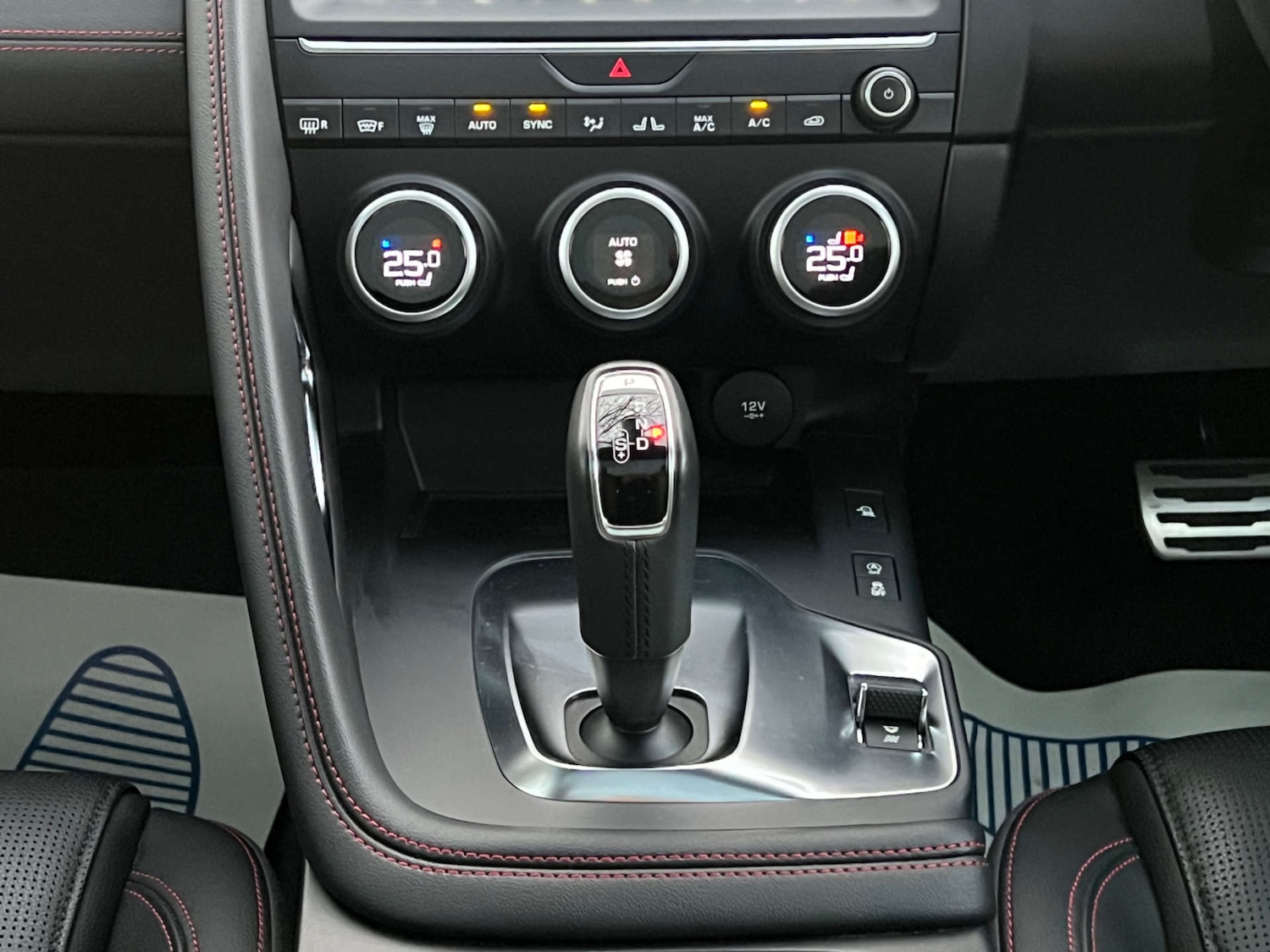 Used Jaguar E-Pace 2020 for sale - 76762536: Photo 43