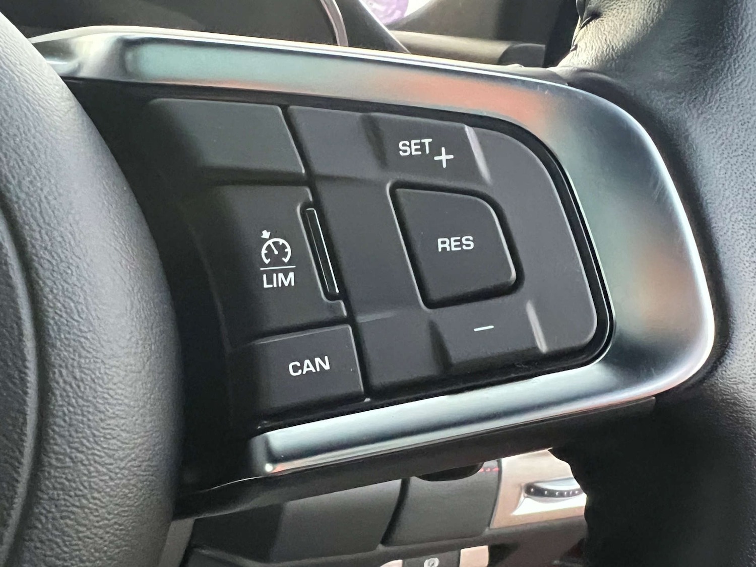 Used Jaguar E-Pace 2020 for sale - 76762536: Photo 48