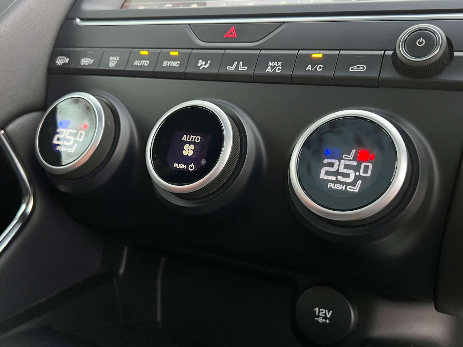 Used Jaguar E-Pace 2020 for sale - 76762536: Photo 56