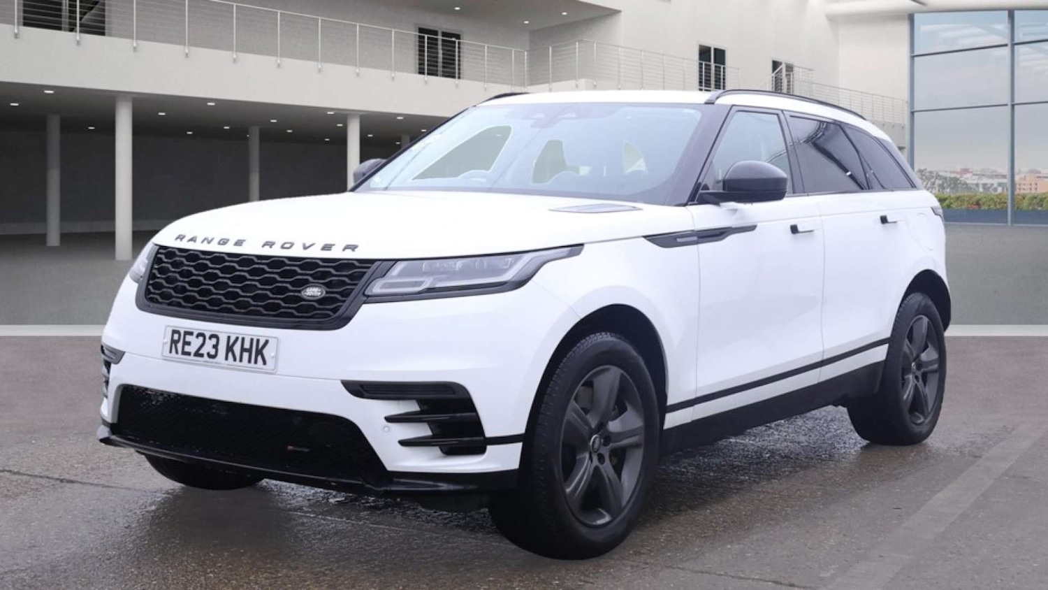 Used Land Rover Range Rover Velar 2023 for sale - 76391179: Photo 2