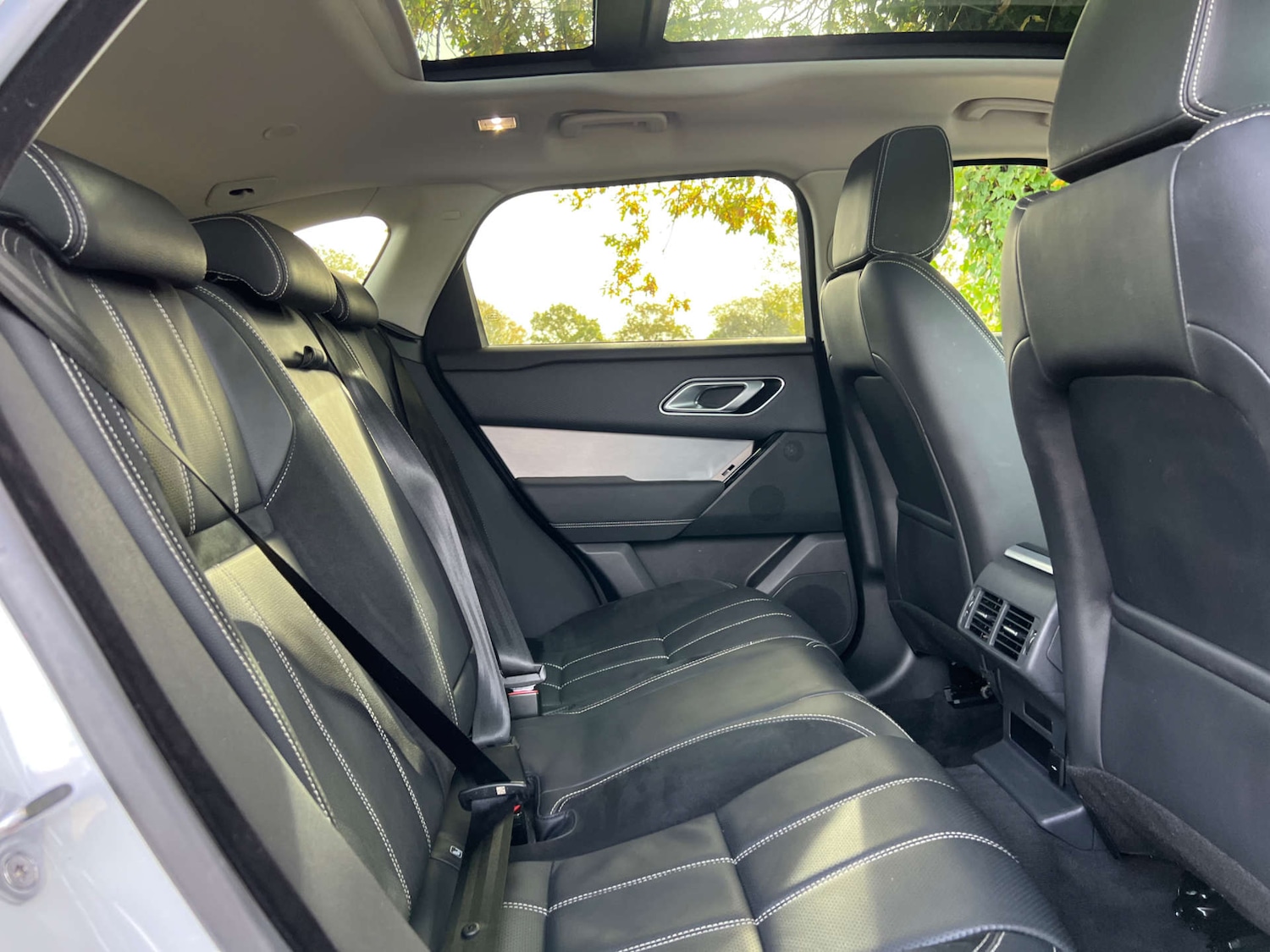 Used Land Rover Range Rover Velar 2023 for sale - 76391179: Photo 23