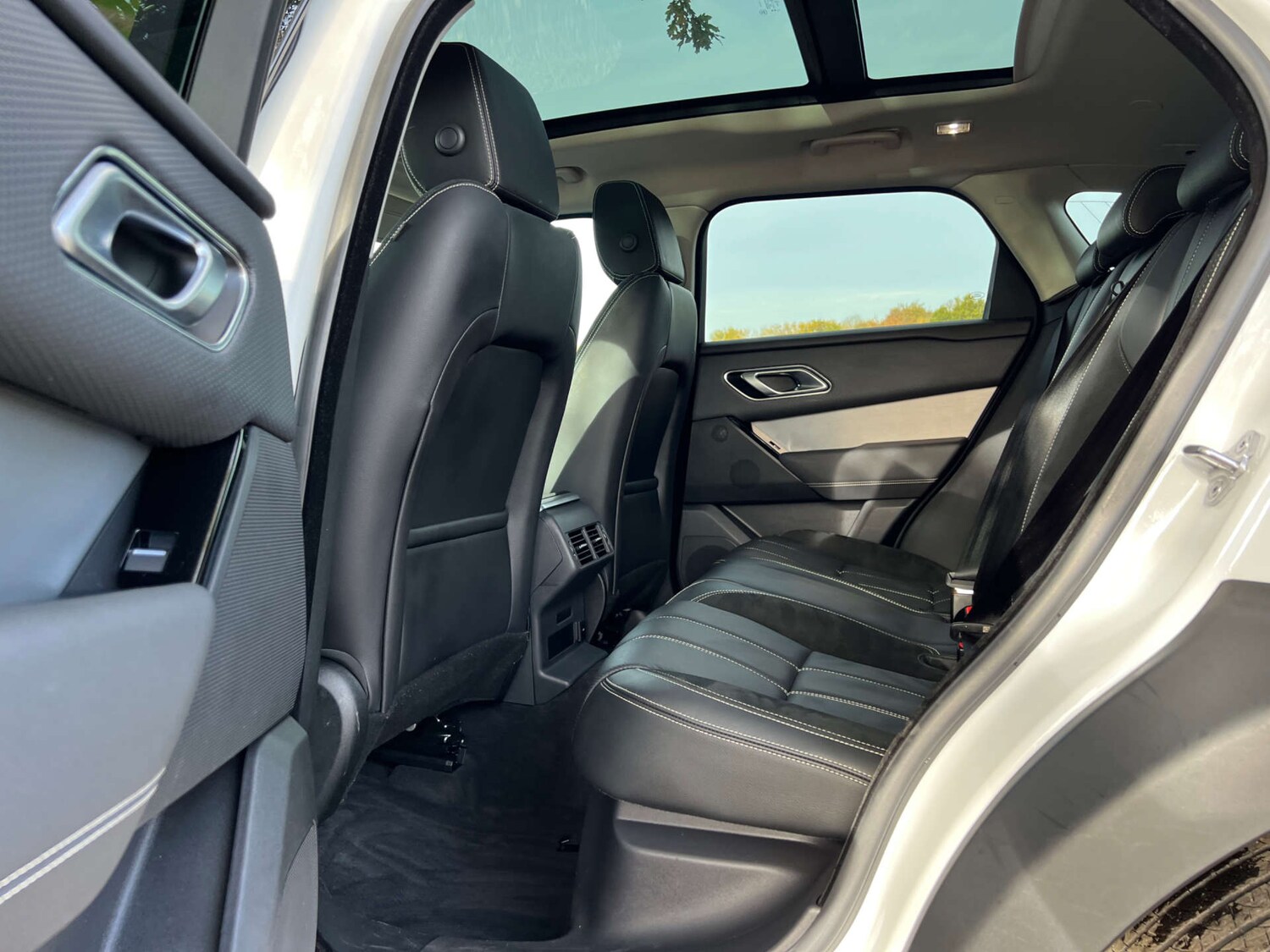 Used Land Rover Range Rover Velar 2023 for sale - 76391179: Photo 29