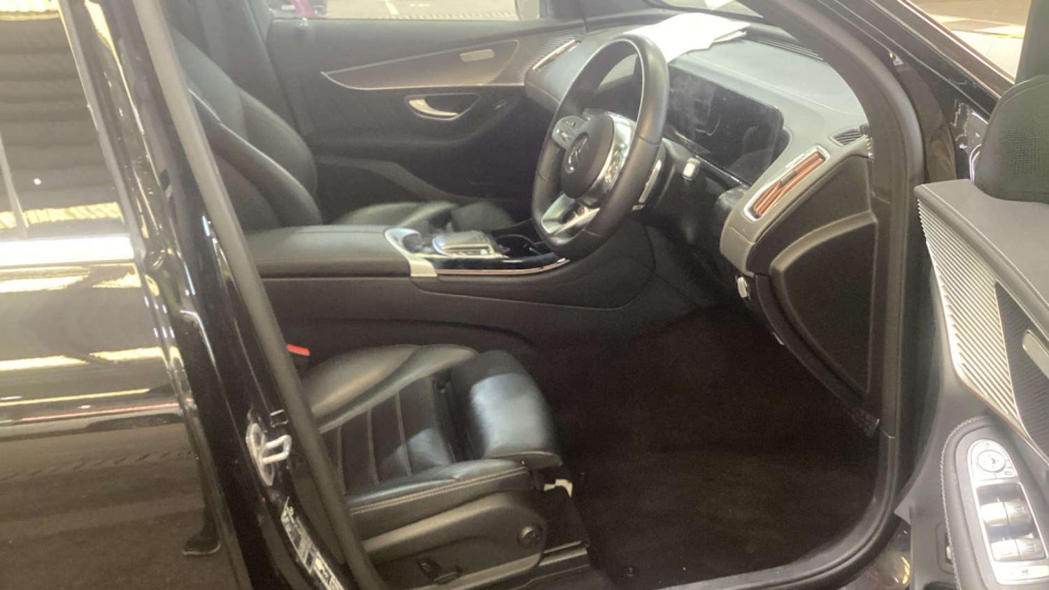 Used Mercedes-Benz EQC 2022 for sale - 76558397: Photo 2