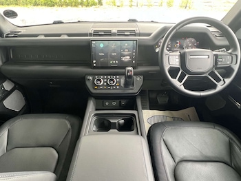 Used Land Rover Defender 2024 for sale - 75933655: Photo