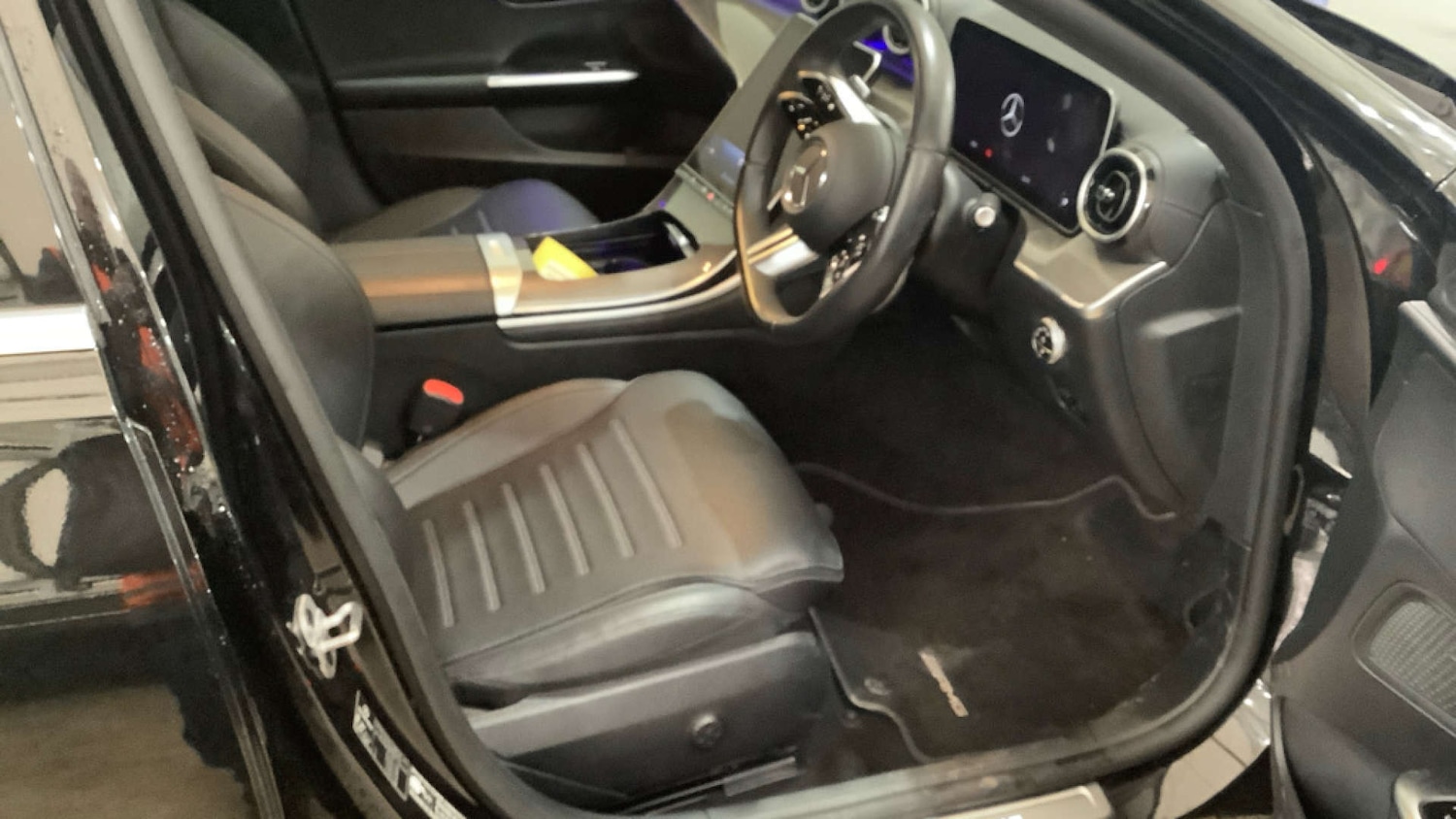 Used Mercedes-Benz C Class 2023 for sale - 76726107: Photo 2