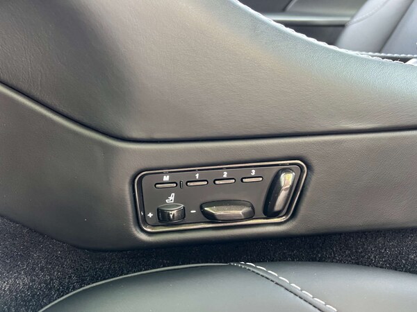 Used Aston Martin Vanquish 2013 for sale - 74536772: Photo 38