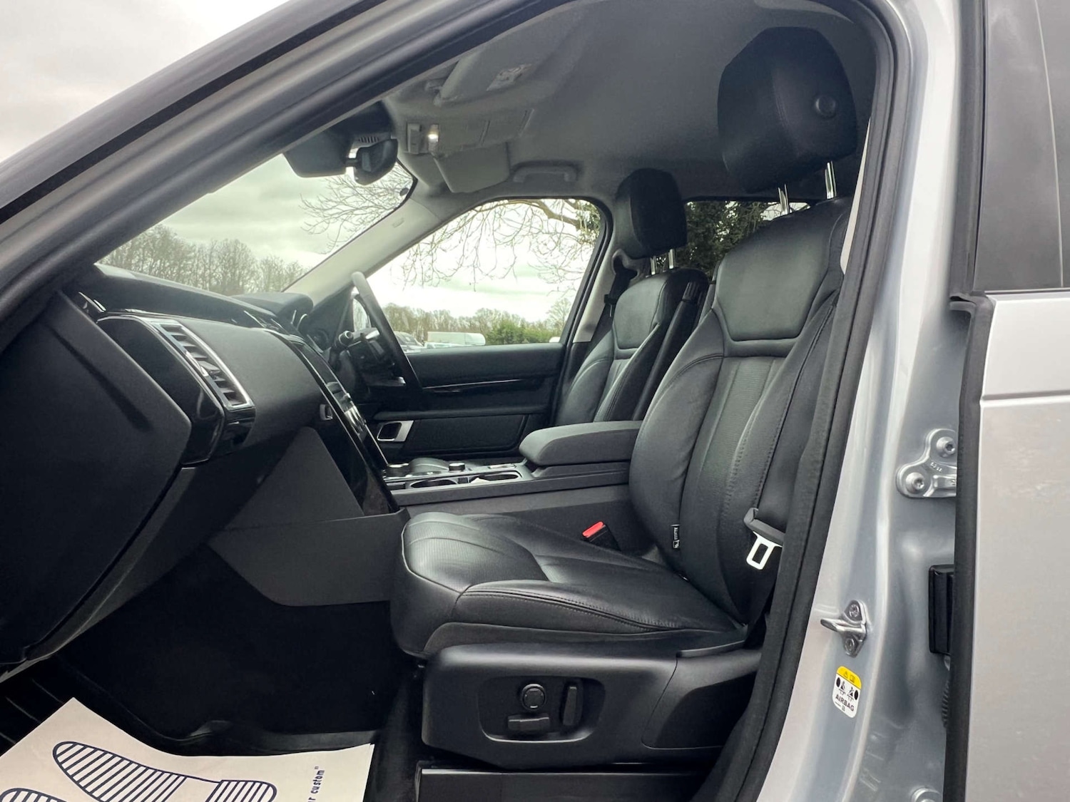 Used Land Rover Discovery 2026 for sale - 77921668: Photo 34