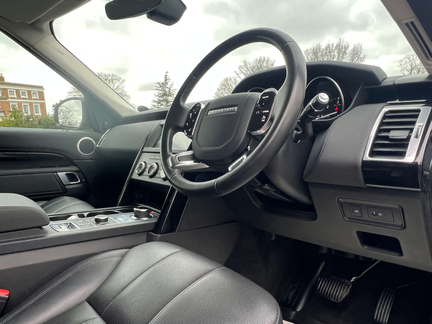 Used Land Rover Discovery 2026 for sale - 77921668: Photo 41