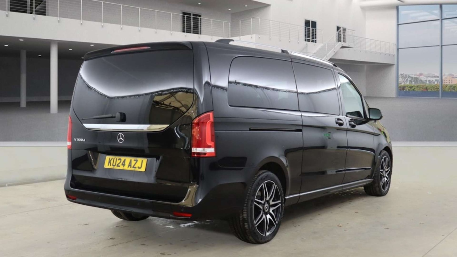 Used Mercedes-Benz V-Class 2024 for sale - 76647105: Photo 8