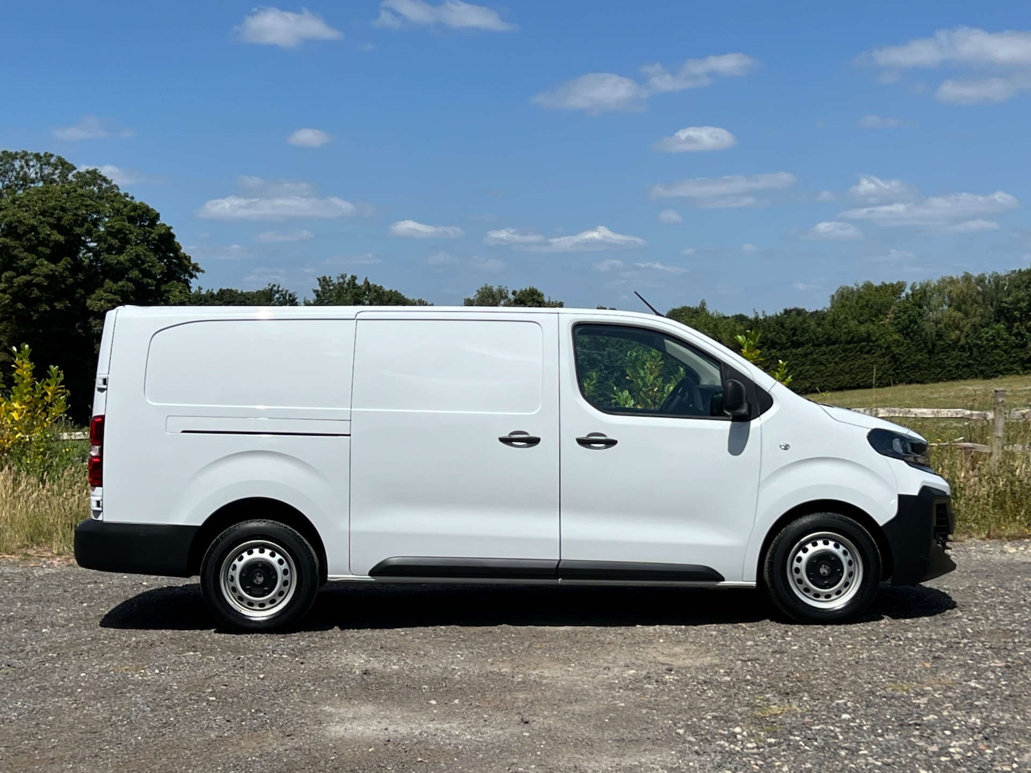 Used Vauxhall Vivaro 2024 for sale - 76437860: Photo 5