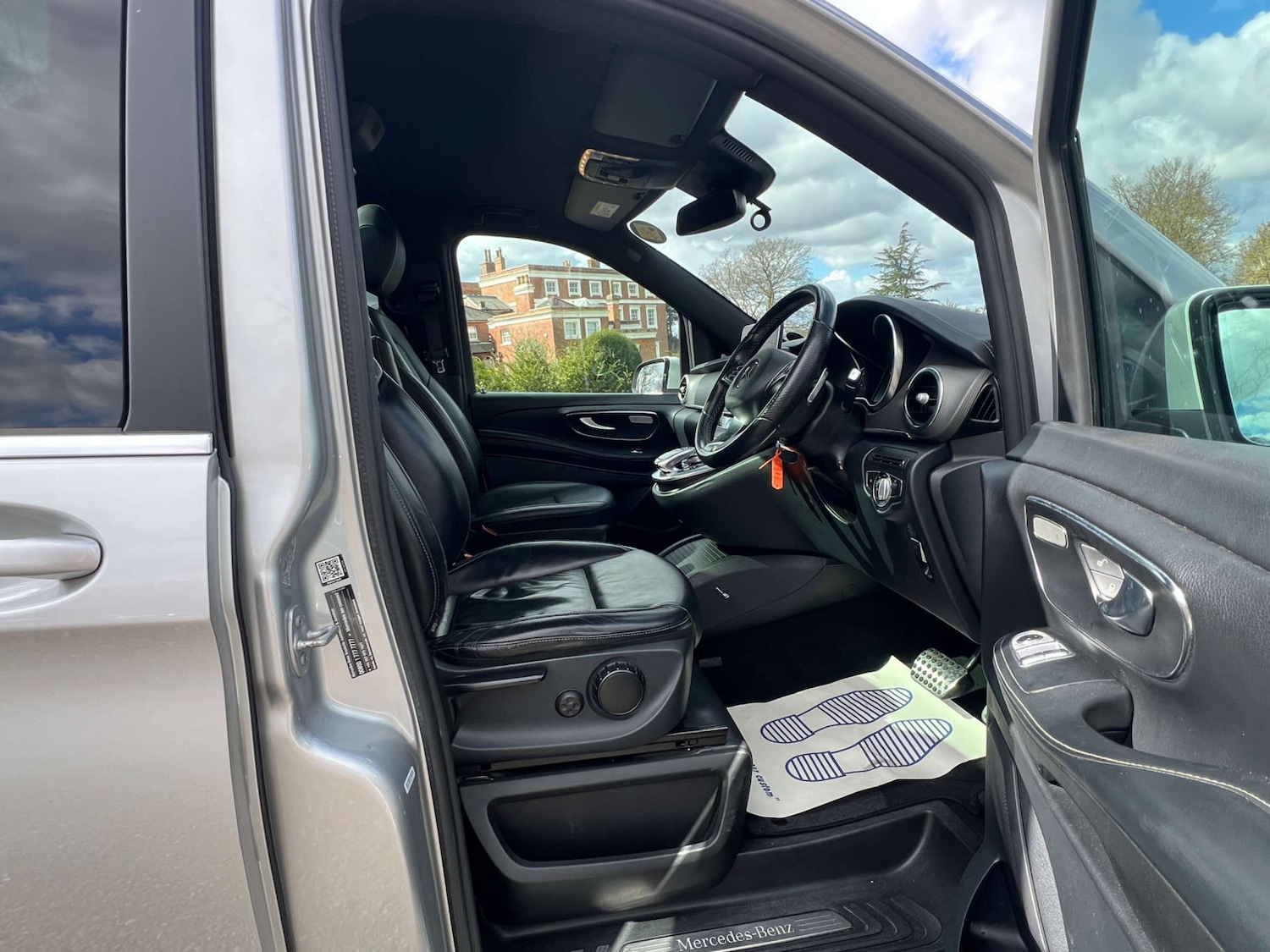 Used Mercedes-Benz V-Class 2018 for sale - 78003836: Photo 29