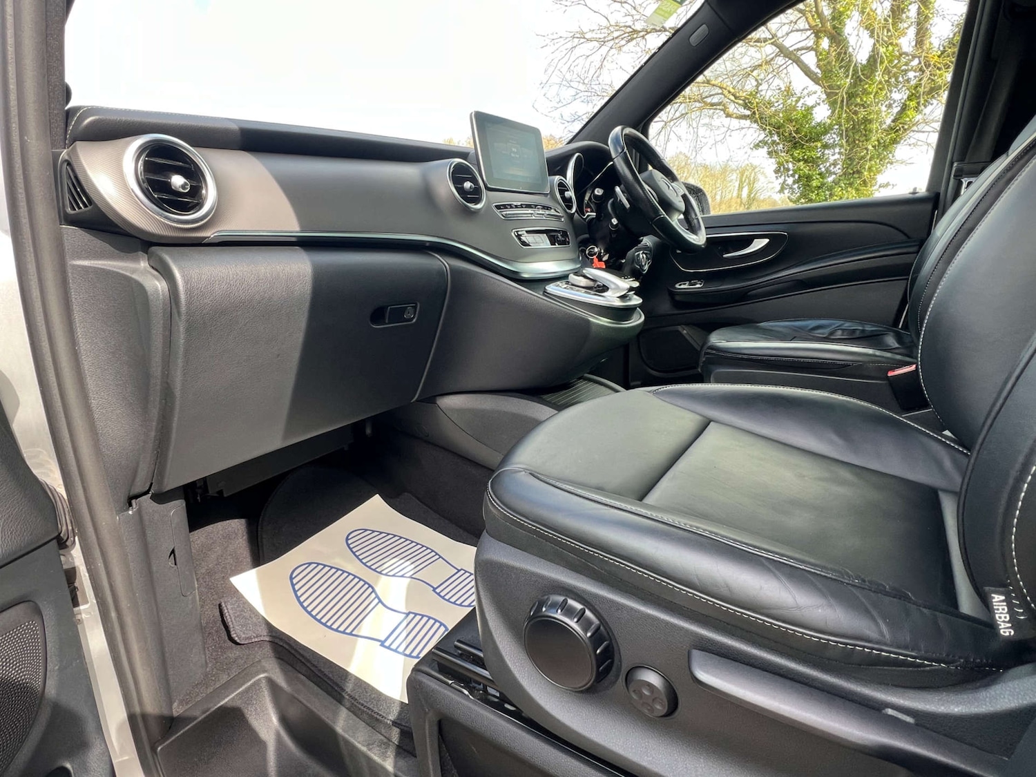 Used Mercedes-Benz V-Class 2018 for sale - 78003836: Photo 36