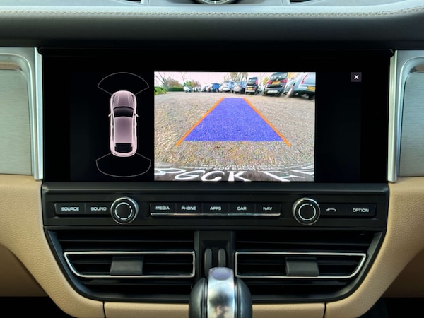 Used Porsche Macan 2020 for sale - 74289691: Photo 13