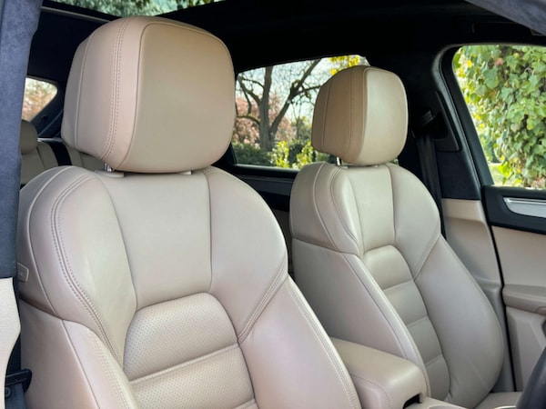 Used Porsche Macan 2020 for sale - 74289691: Photo 20