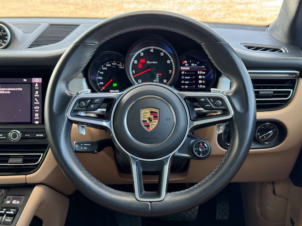 Used Porsche Macan 2020 for sale - 74289691: Photo 28