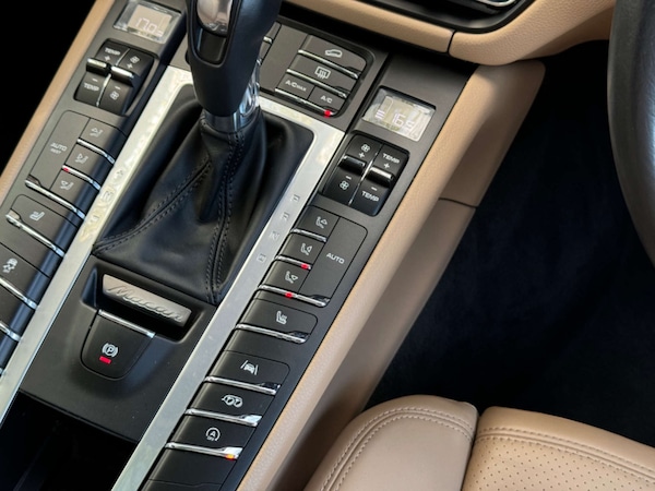 Used Porsche Macan 2020 for sale - 74289691: Photo 32