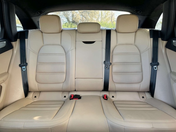 Used Porsche Macan 2020 for sale - 74289691: Photo 38