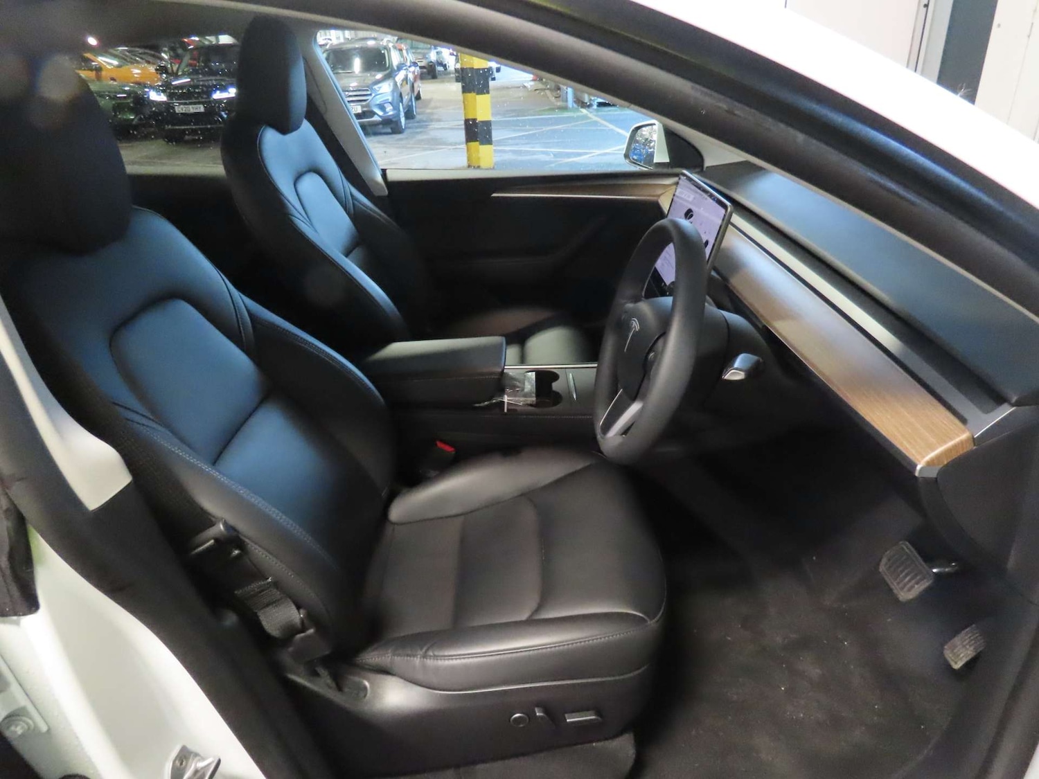 Used Tesla Model Y 2023 for sale - 77531865: Photo 2