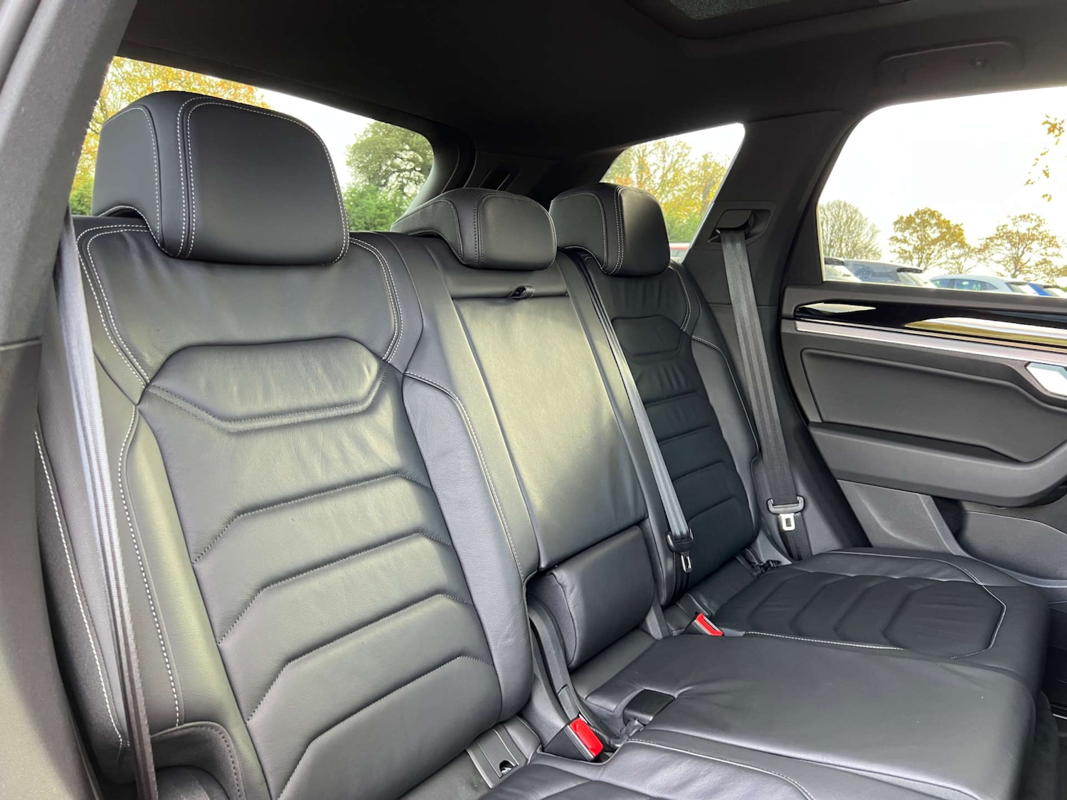 Used Volkswagen Touareg 2023 for sale - 76830156: Photo 32