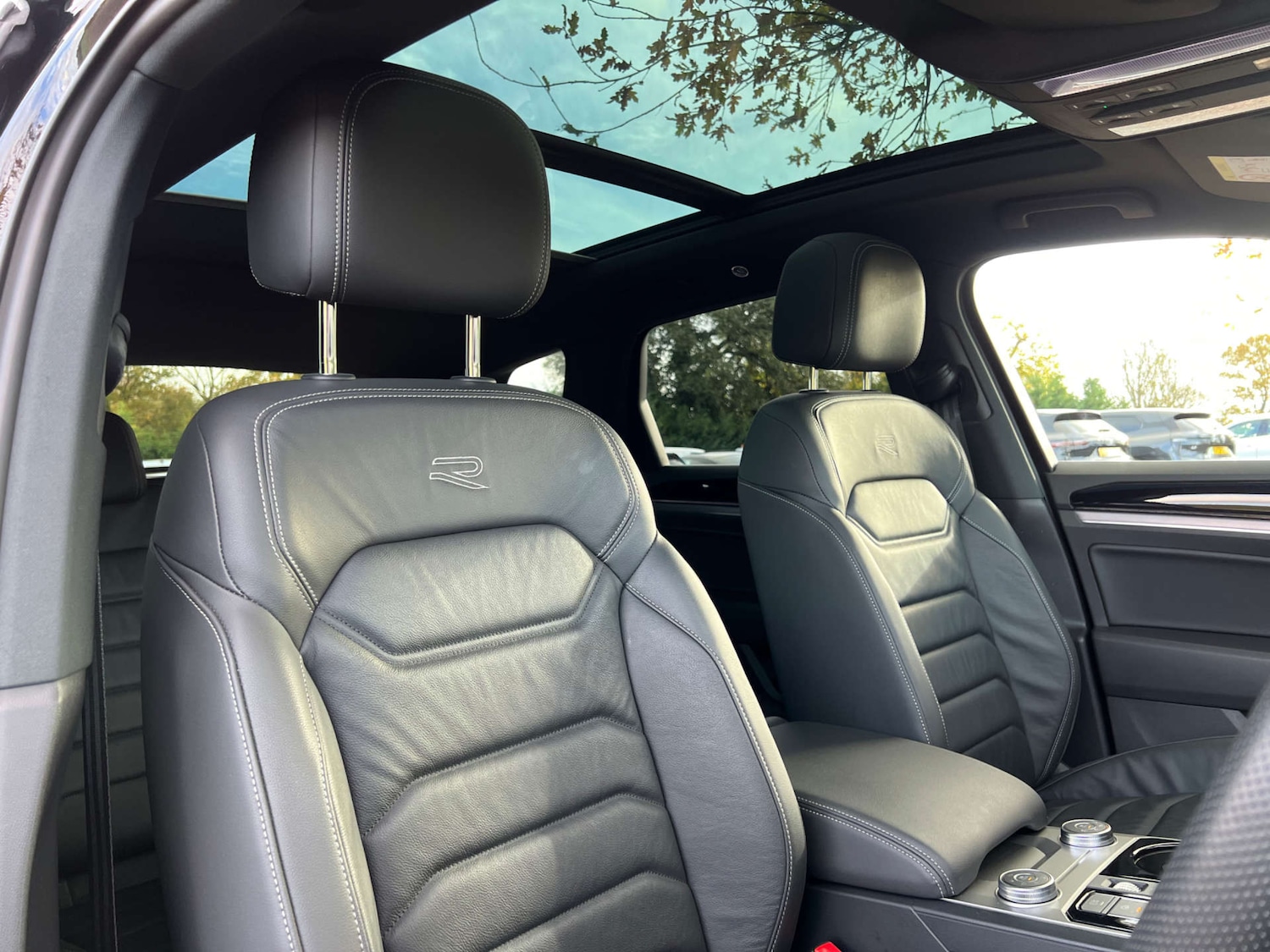 Used Volkswagen Touareg 2023 for sale - 76830156: Photo 4