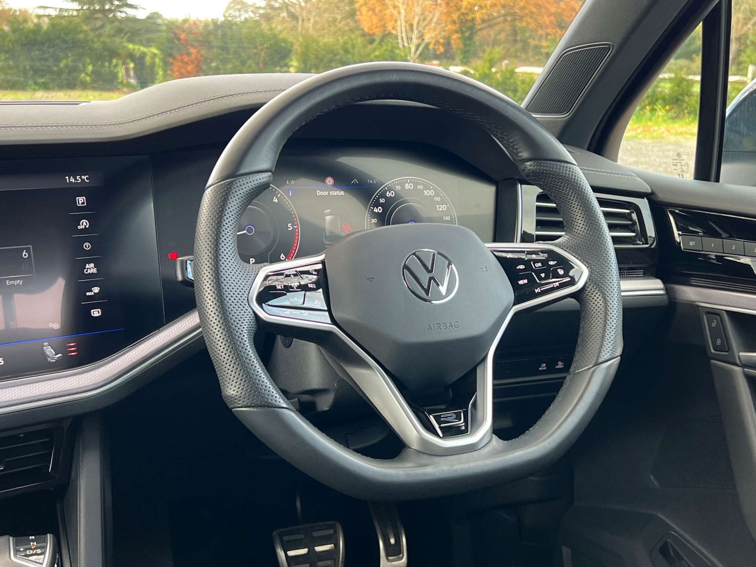 Used Volkswagen Touareg 2023 for sale - 76830156: Photo 41