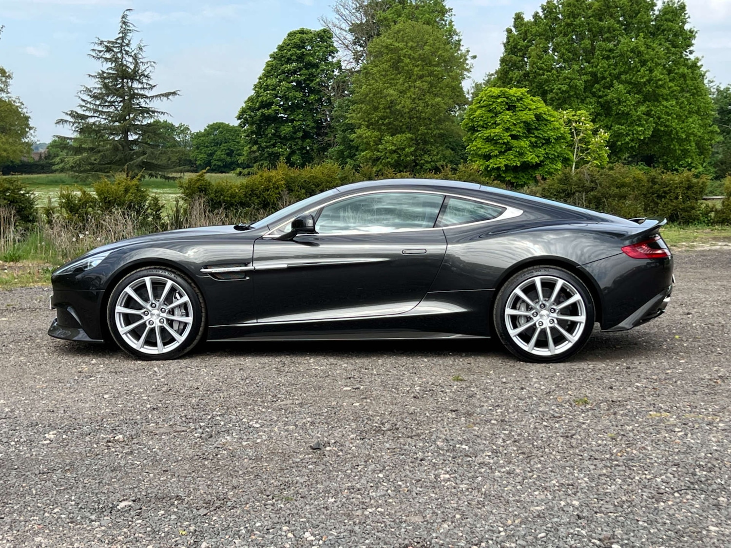 Used Aston Martin Vanquish 2013 for sale - 76277495: Photo 16