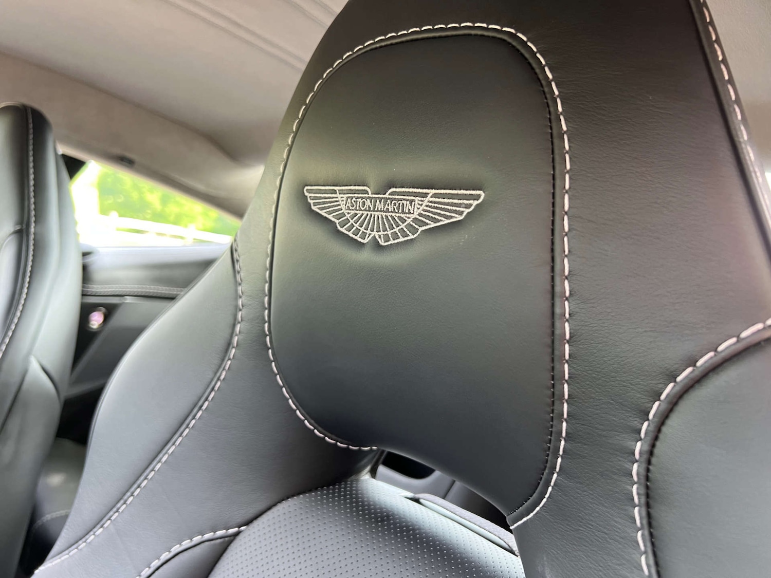 Used Aston Martin Vanquish 2013 for sale - 76277495: Photo 41