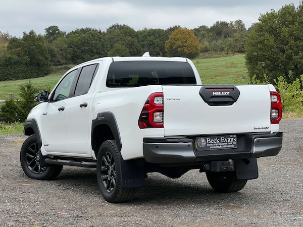Used Toyota Hilux 2023 for sale - 76198690: Photo 17